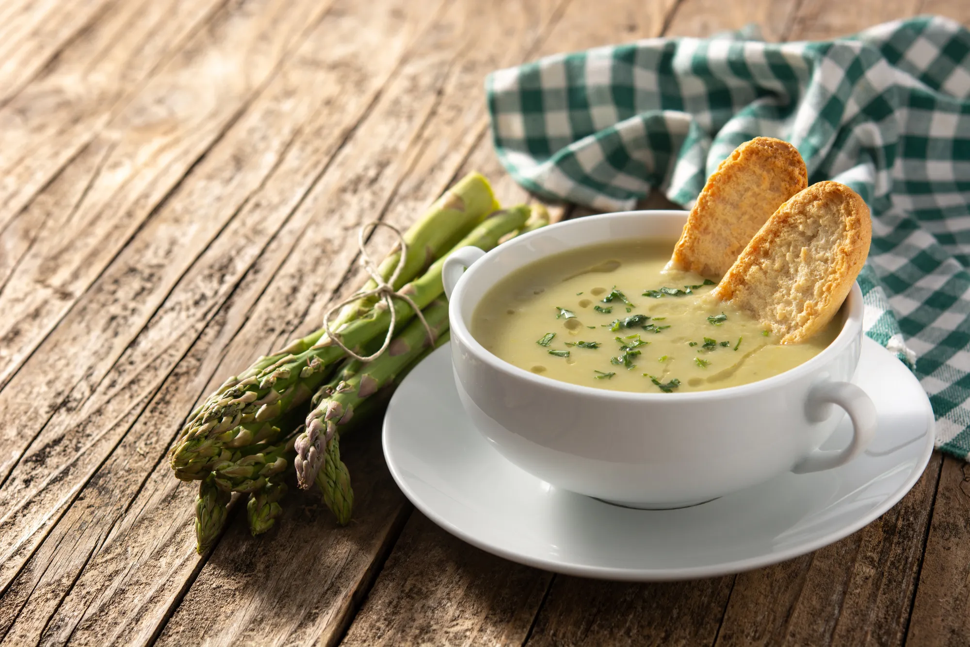 Sopa Cremosa de Aspargos